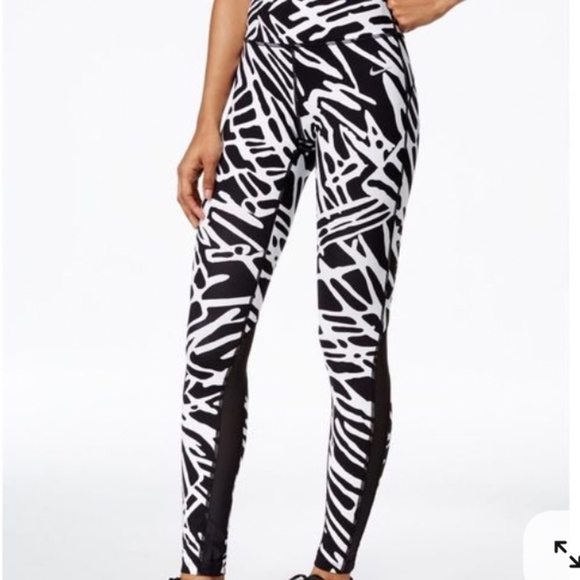 Nike Dry Fit Leggings | Black & White Stripe Pattern | Size Small - Picture 1 of 4